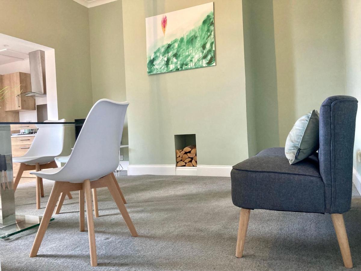 No 7 - Sunderland 3 Bed House With Parking, Sleeps 7, Quiet Location Lägenhet Exteriör bild