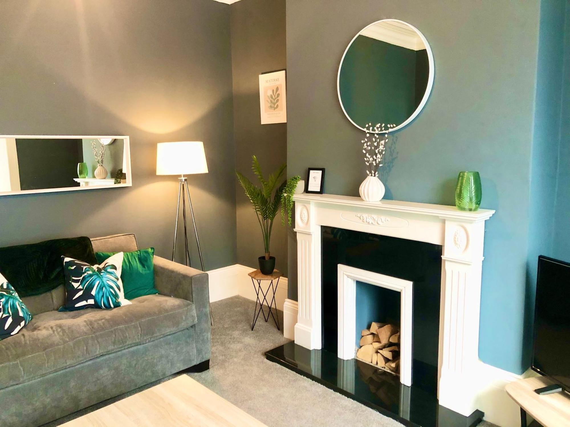 No 7 - Sunderland 3 Bed House With Parking, Sleeps 7, Quiet Location Lägenhet Exteriör bild